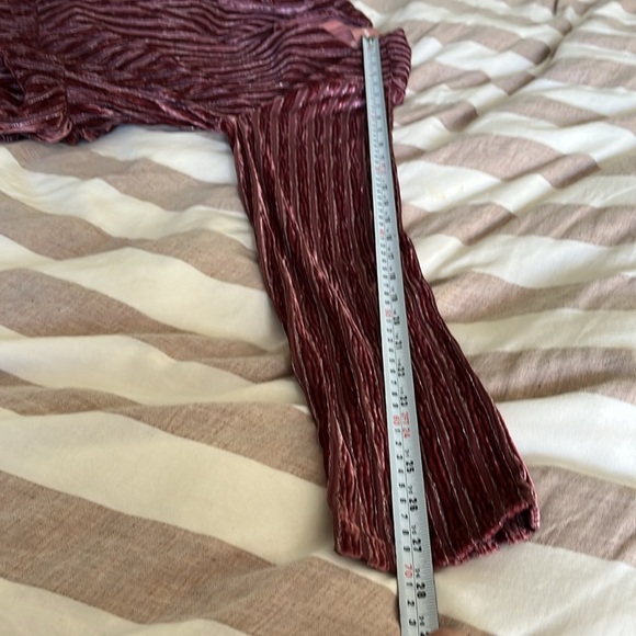 JessaKae Eiffel Velvet
Ruffle Midi Dress Dark Mauve Size M Bloggers Fav, Elegant - Picture 13 of 13